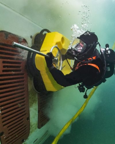 hull cleaning (3)